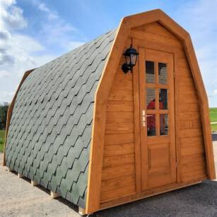 SAUNA W DOMKU HOBBITA Z PRZEBIERALNIĄ