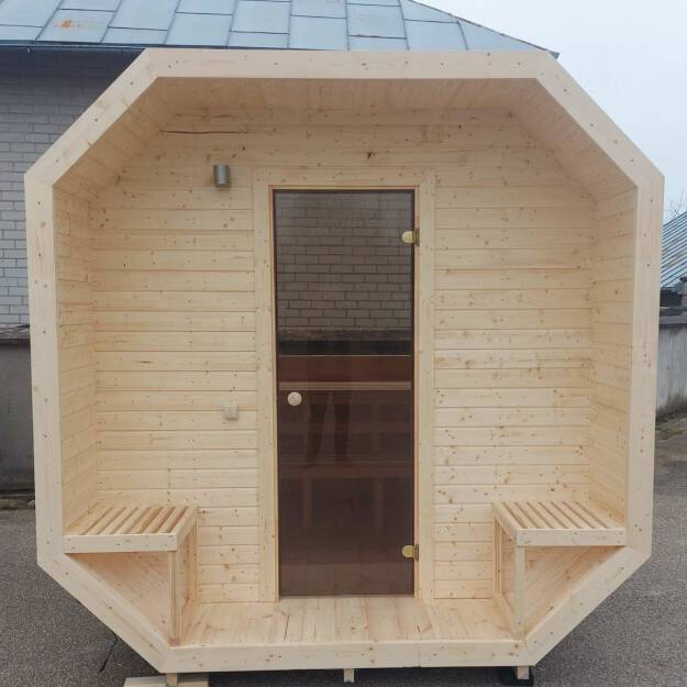 SAUNA OŚMIOKATNA Z TARASEM 2,2x2,5
