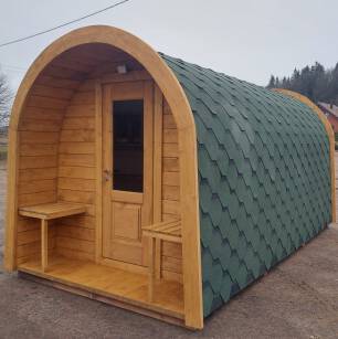 SAUNA W DOMKU HOBBITA Z PRZEBIERALNIĄ